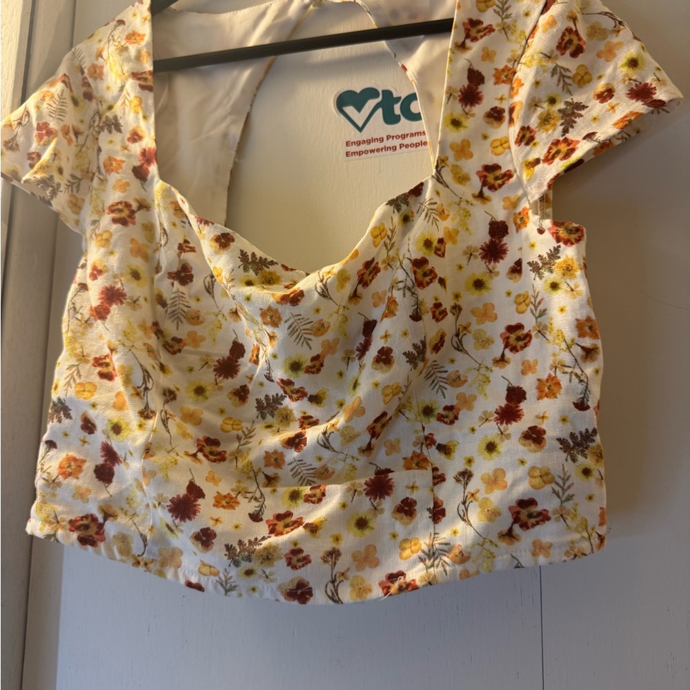 Forever 21 Cream Crop Blouse Relaxed Style